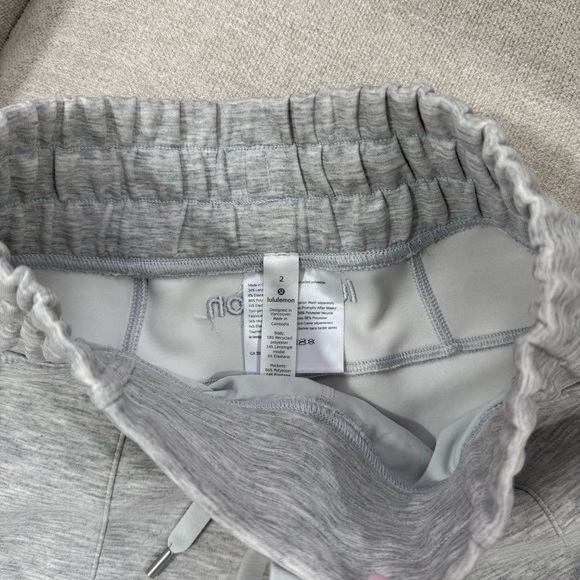 Lululemon Soft Ambition Shorts - Picture 3 of 4